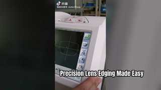Uno sguardo più da vicino: molatrice automatica per lenti 3D Patternless con touch screen a colori da 8".